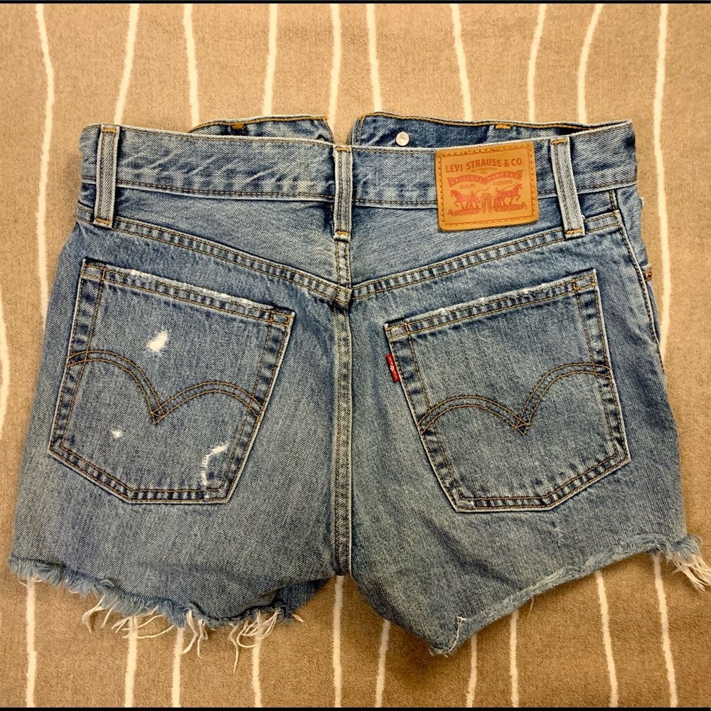 Levi’s Wedgie shorts